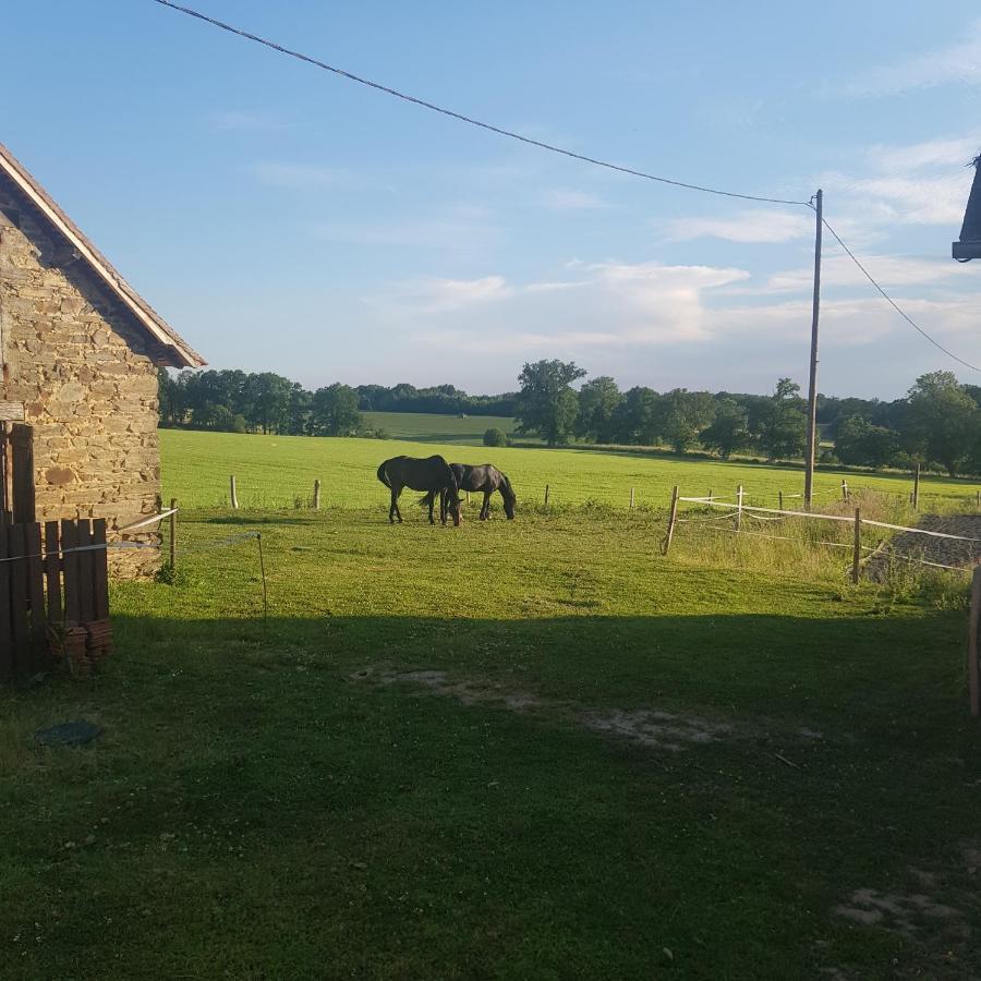 Accommodation A La Ferme Lubersac Exterior foto